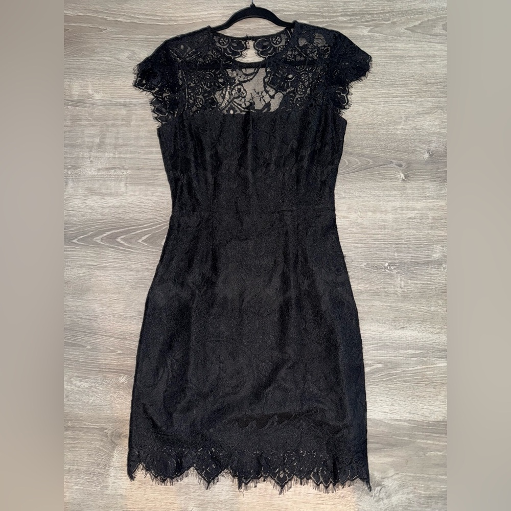 BB Dakota Black Sheath Mini Dress Cap Sleeve Crew Neck